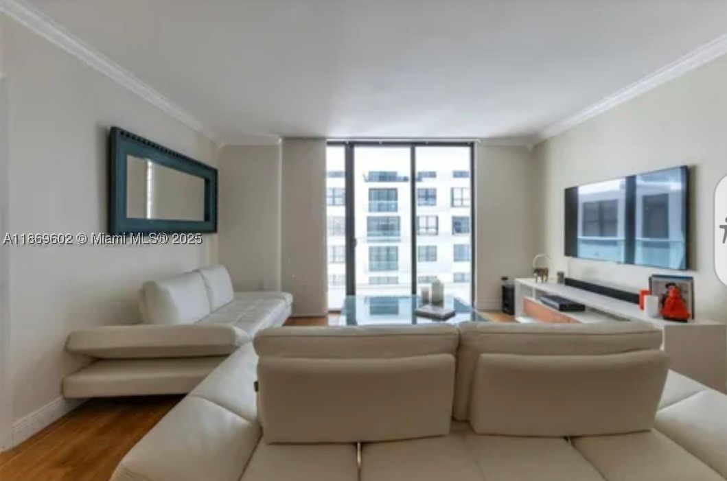 Bal Harbour photo 3