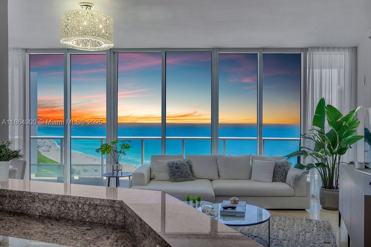 Miami Beach photo 2