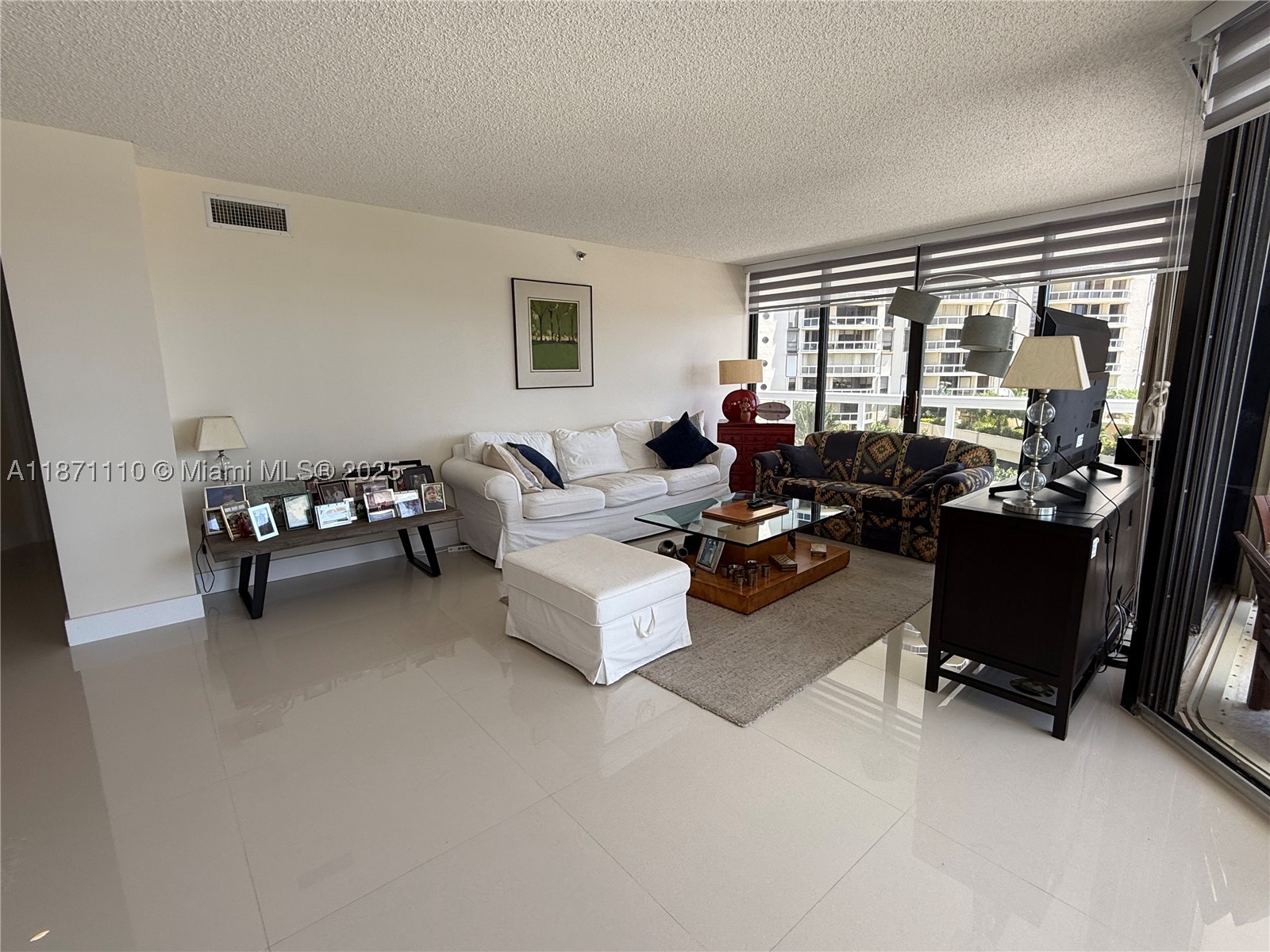 Aventura photo 2