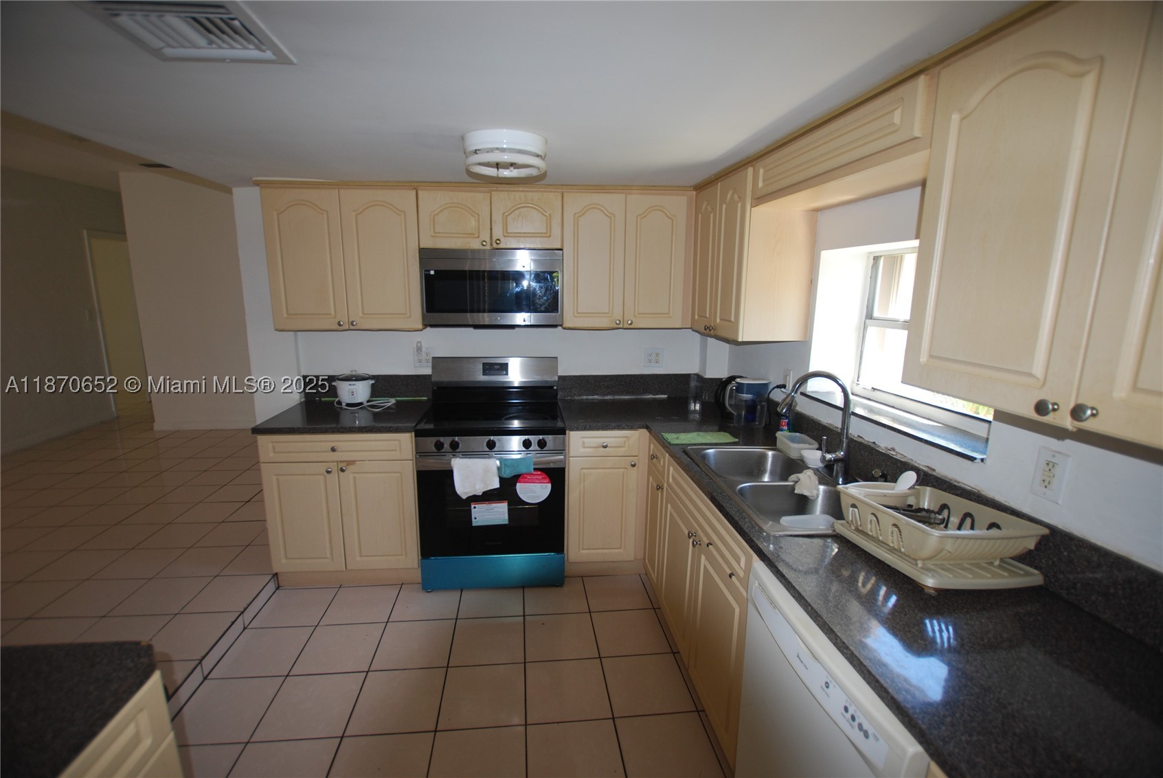 North Miami Beach photo 5