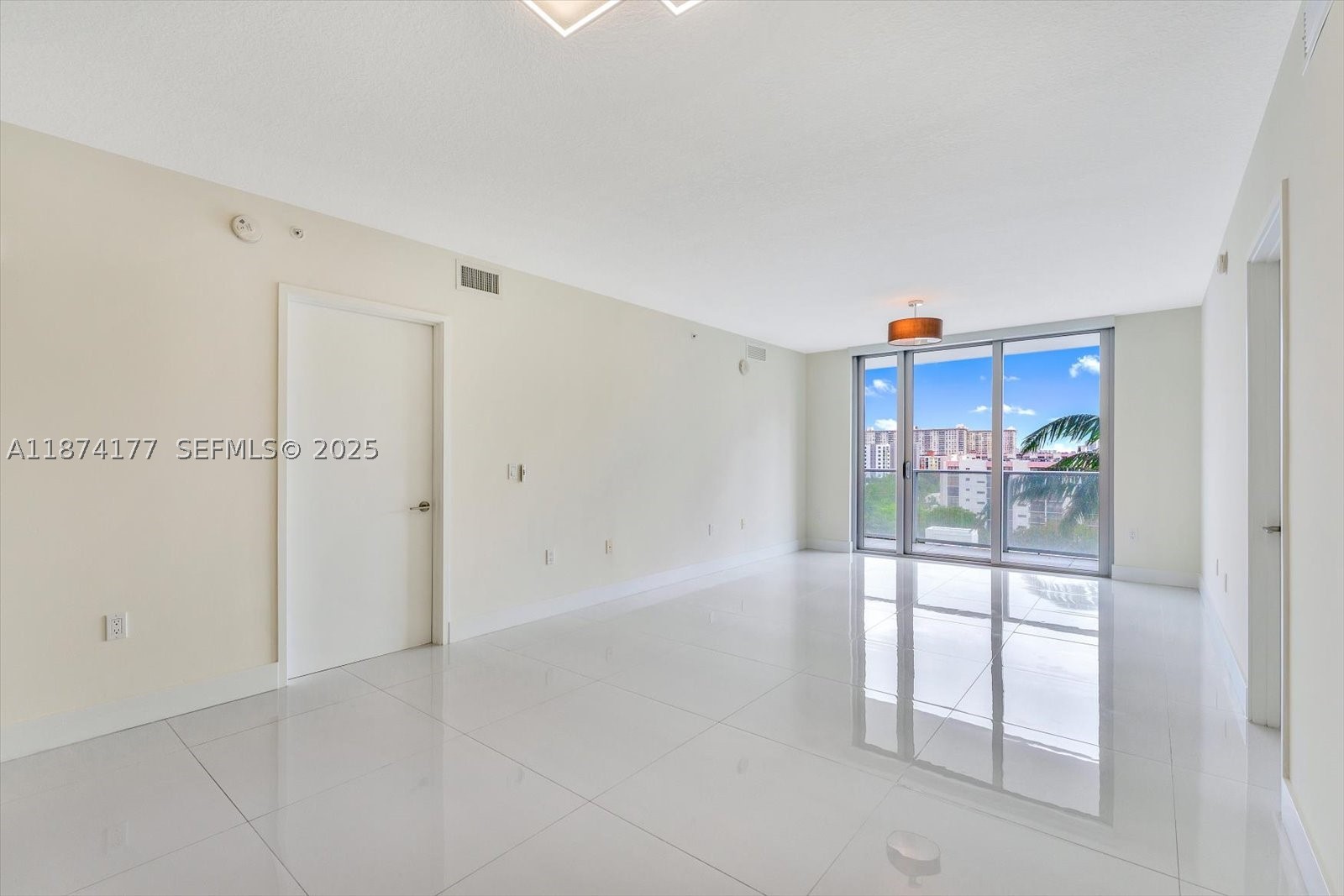 Sunny Isles Beach photo 2