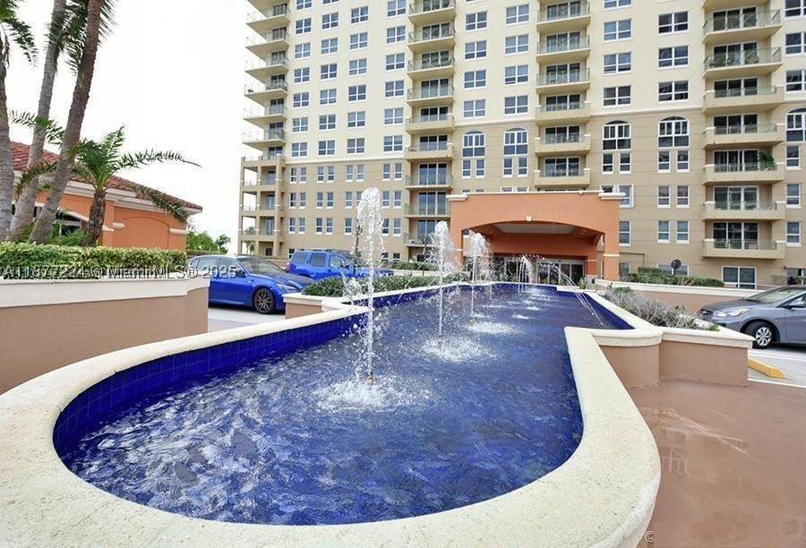 Hallandale Beach photo 2