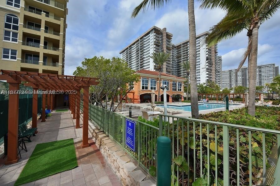 Hallandale Beach photo 4