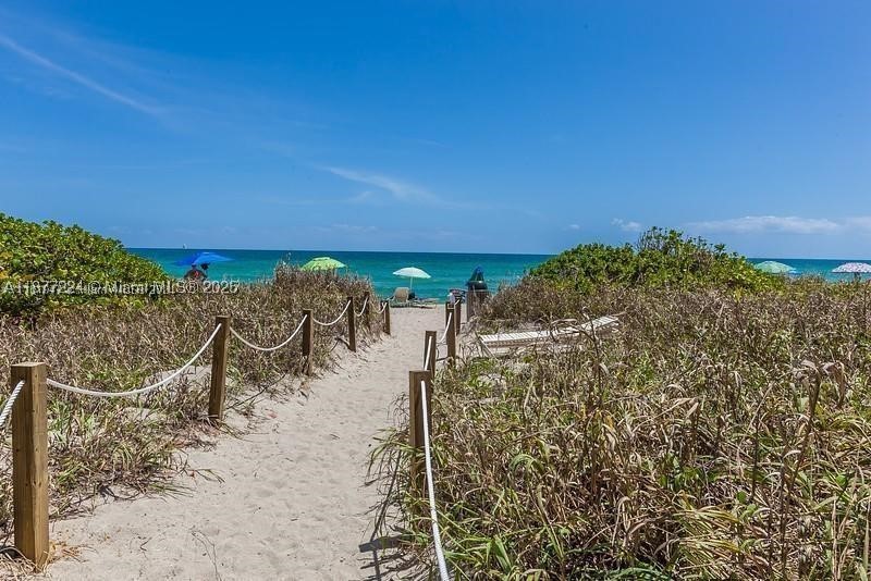 Hallandale Beach photo 5