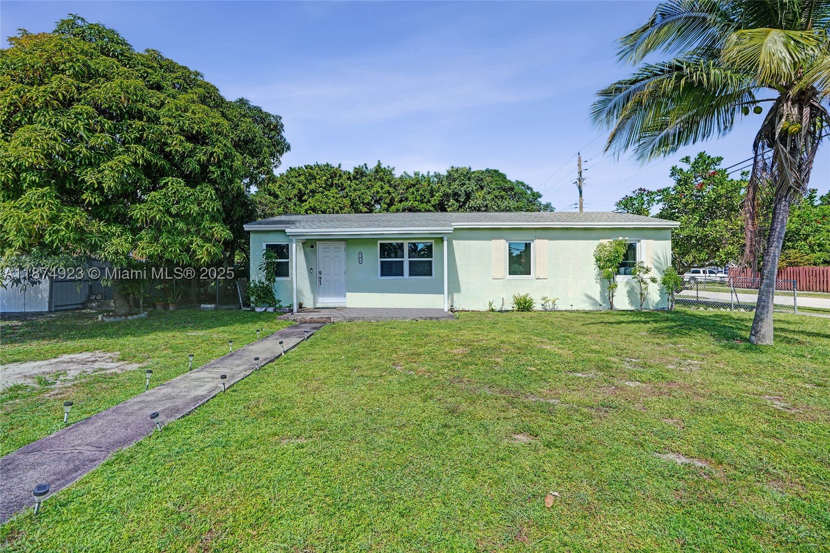 Miami Gardens photo 1