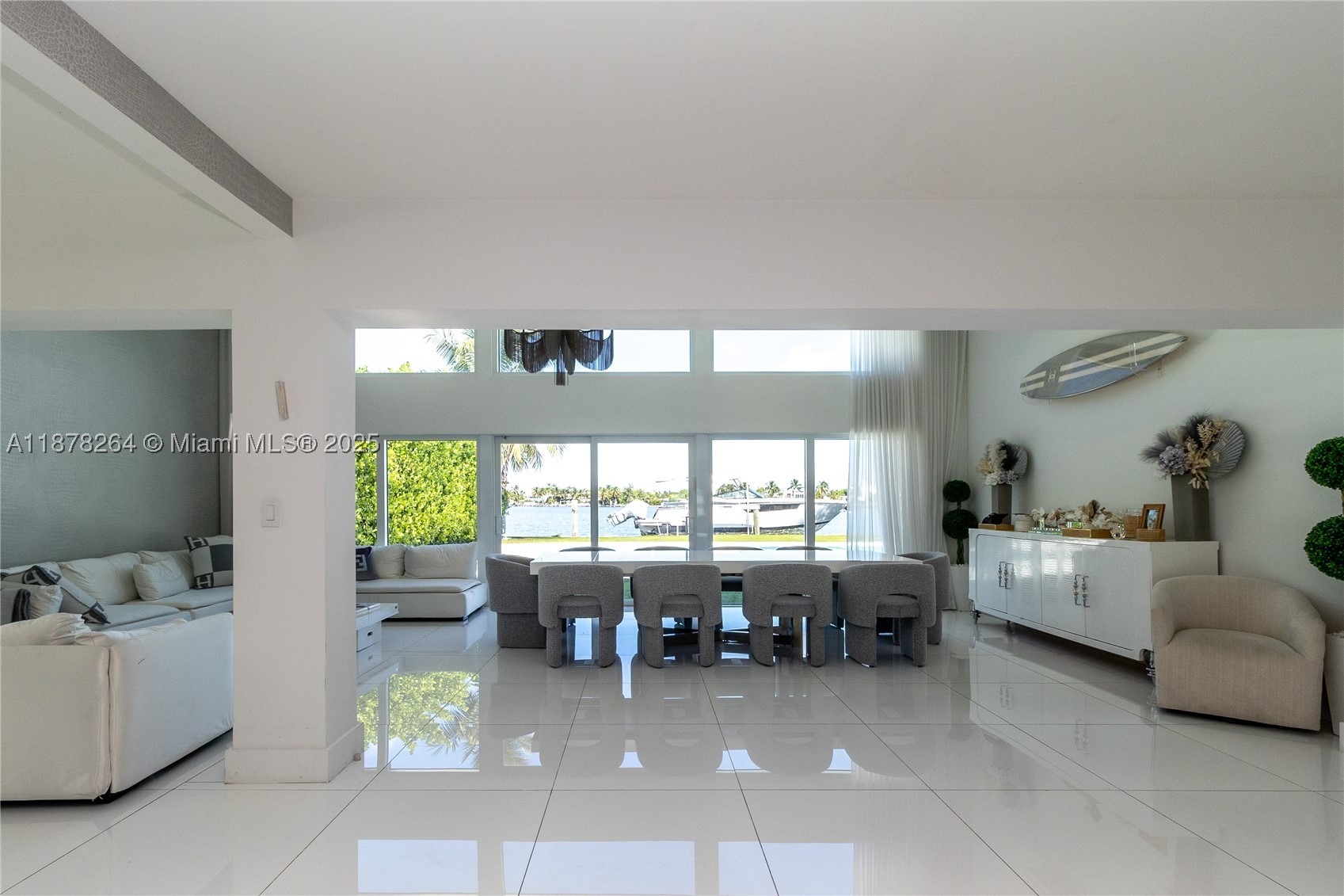 Miami Beach photo 1