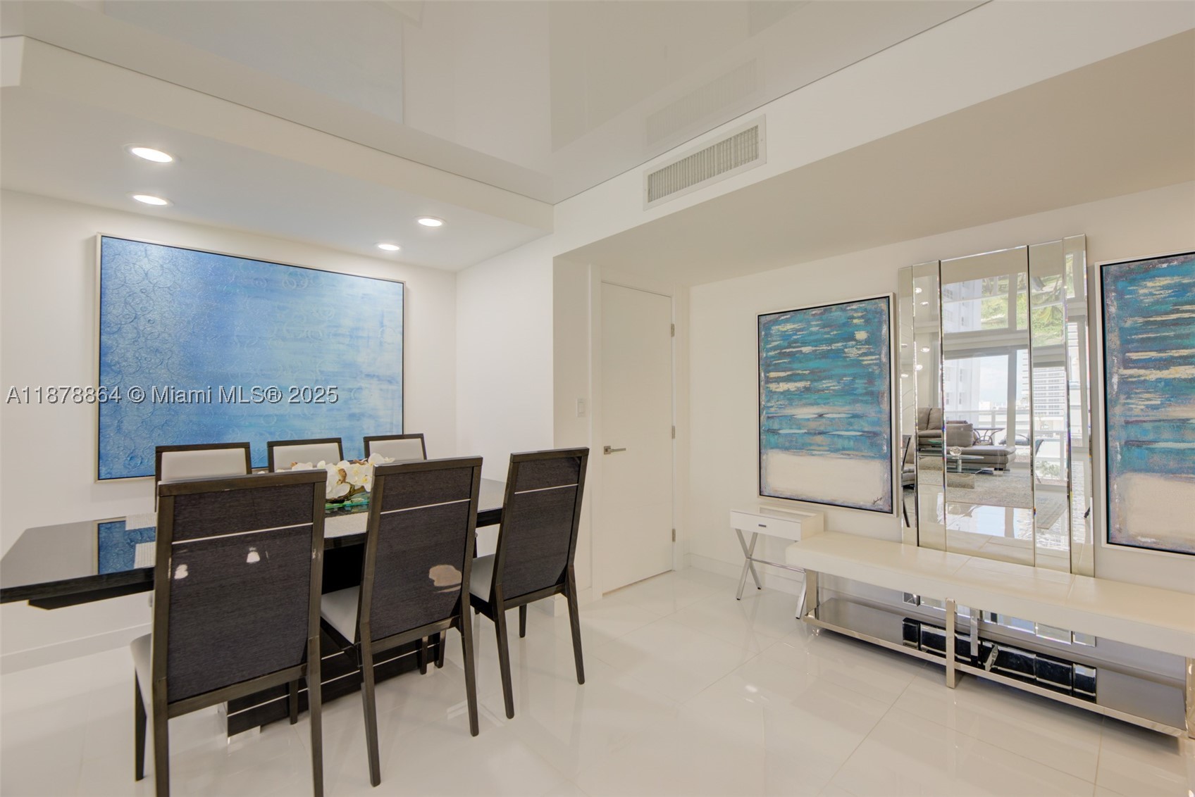 Hallandale Beach photo 3