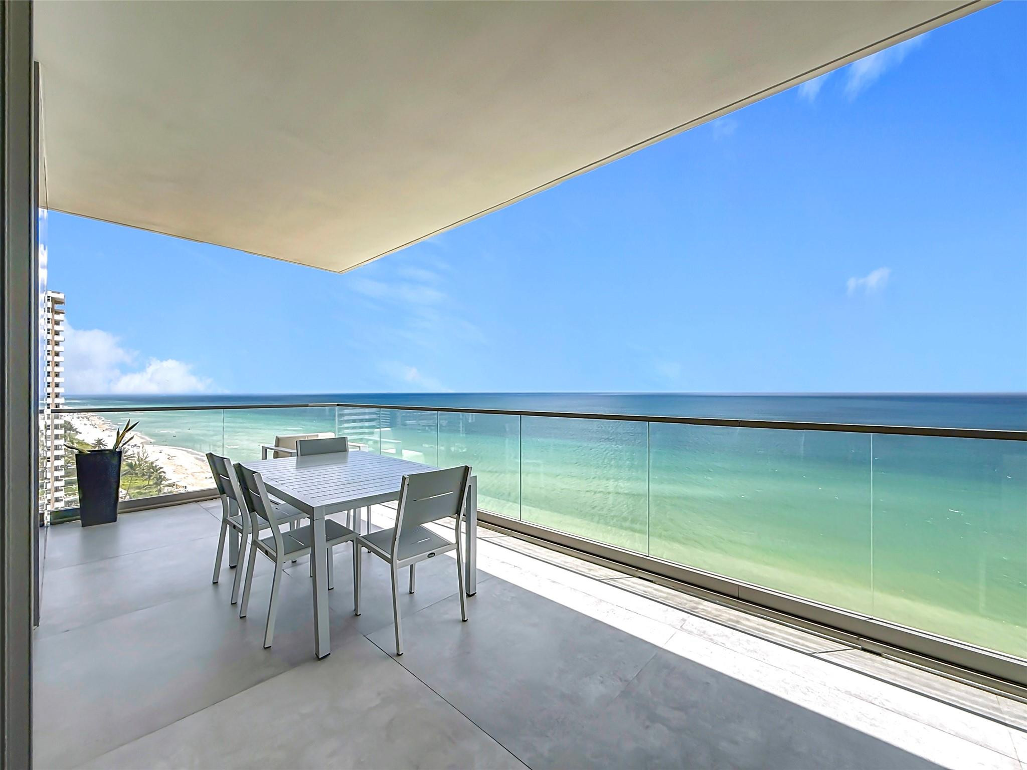 Hallandale Beach photo 3