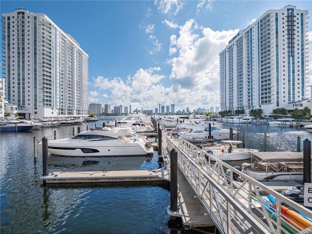 North Miami Beach photo 1