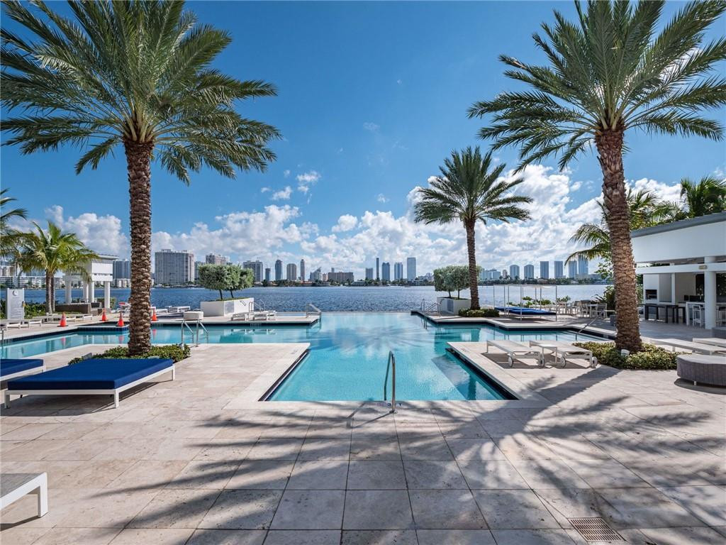 North Miami Beach photo 4