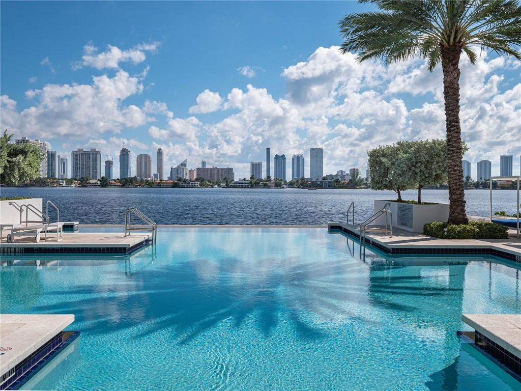 North Miami Beach photo 5