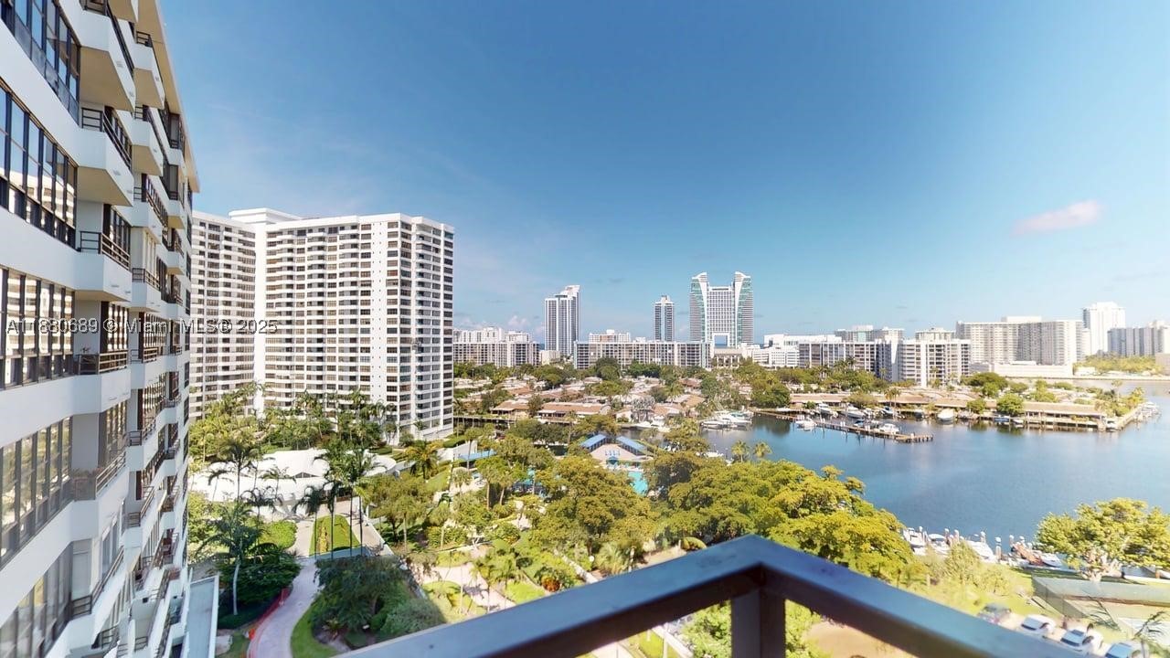 Hallandale Beach photo 3