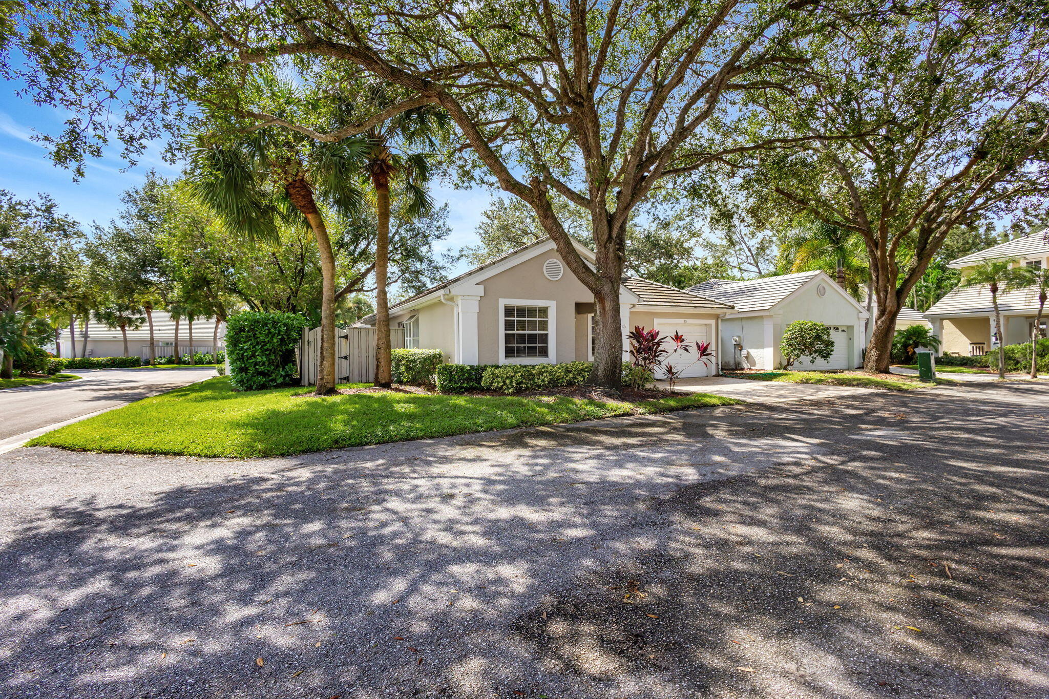 Palm Beach Gardens photo 3