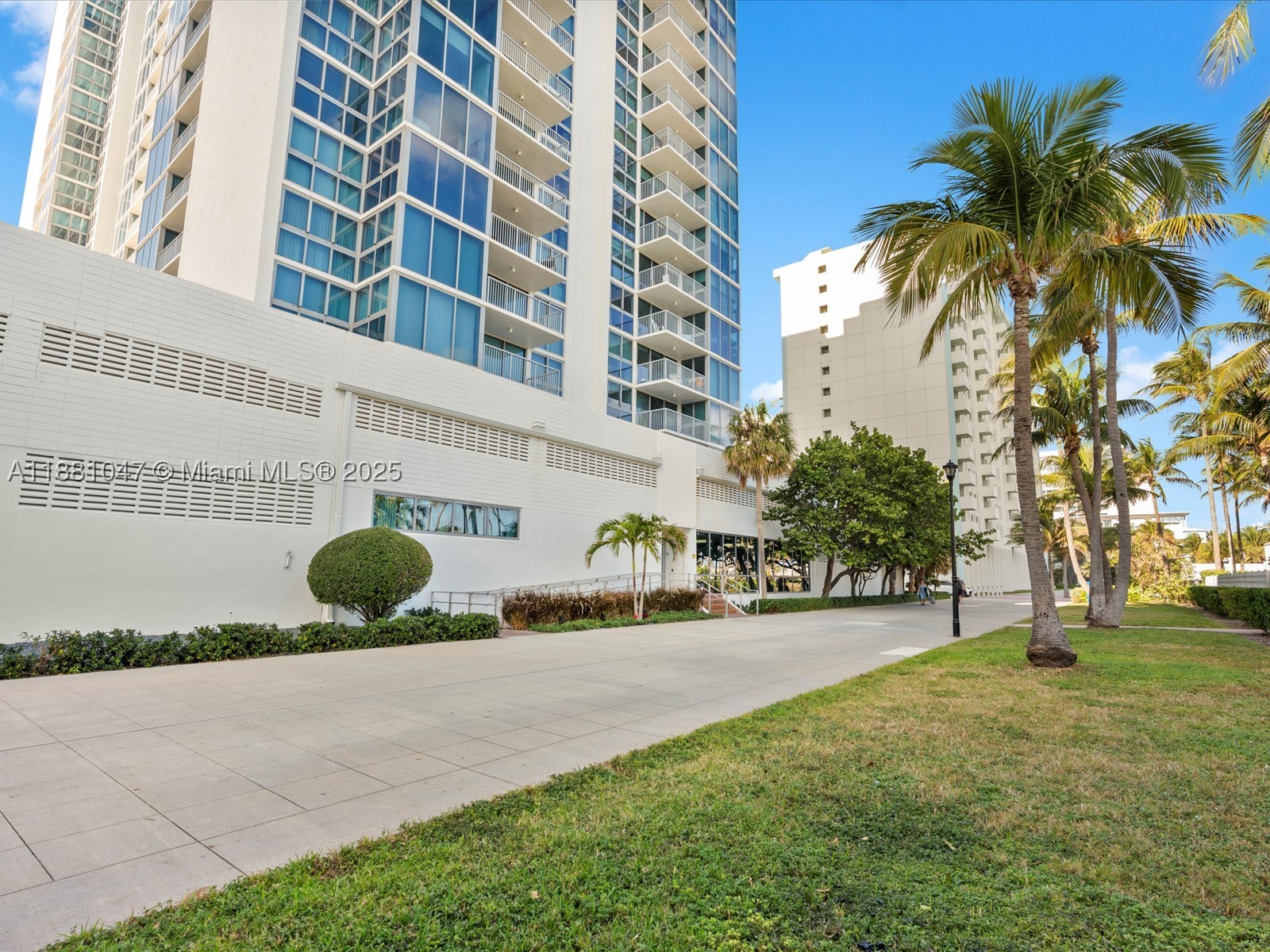 Miami Beach photo 1
