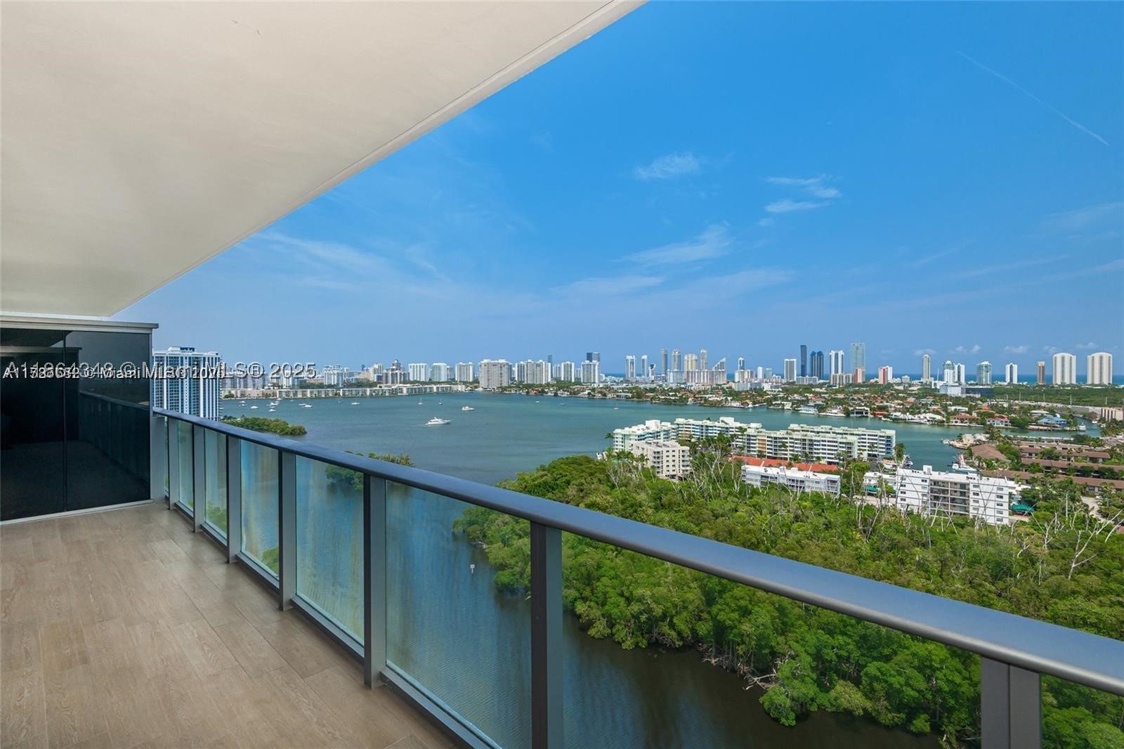 North Miami Beach photo 2