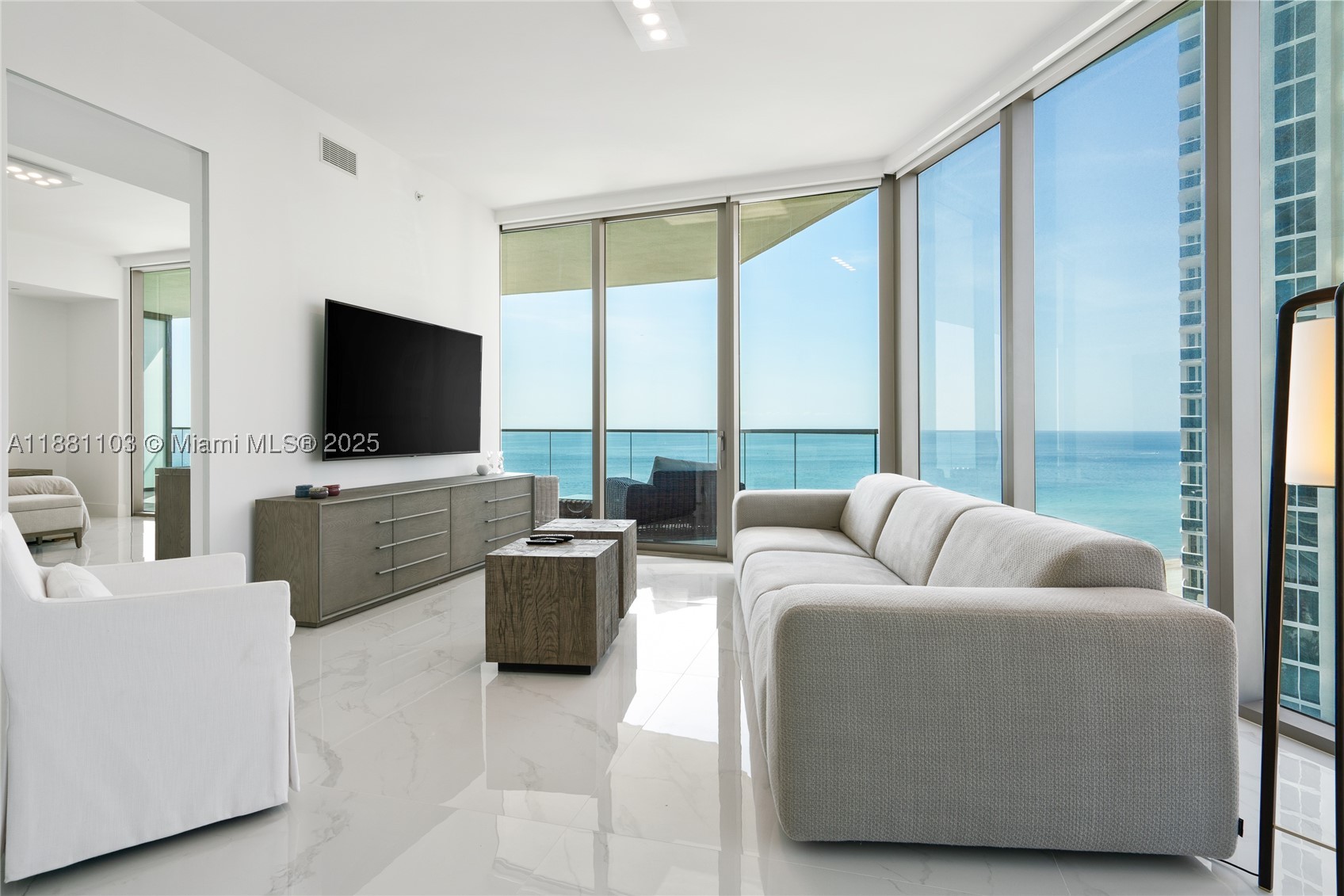 Sunny Isles Beach photo 2