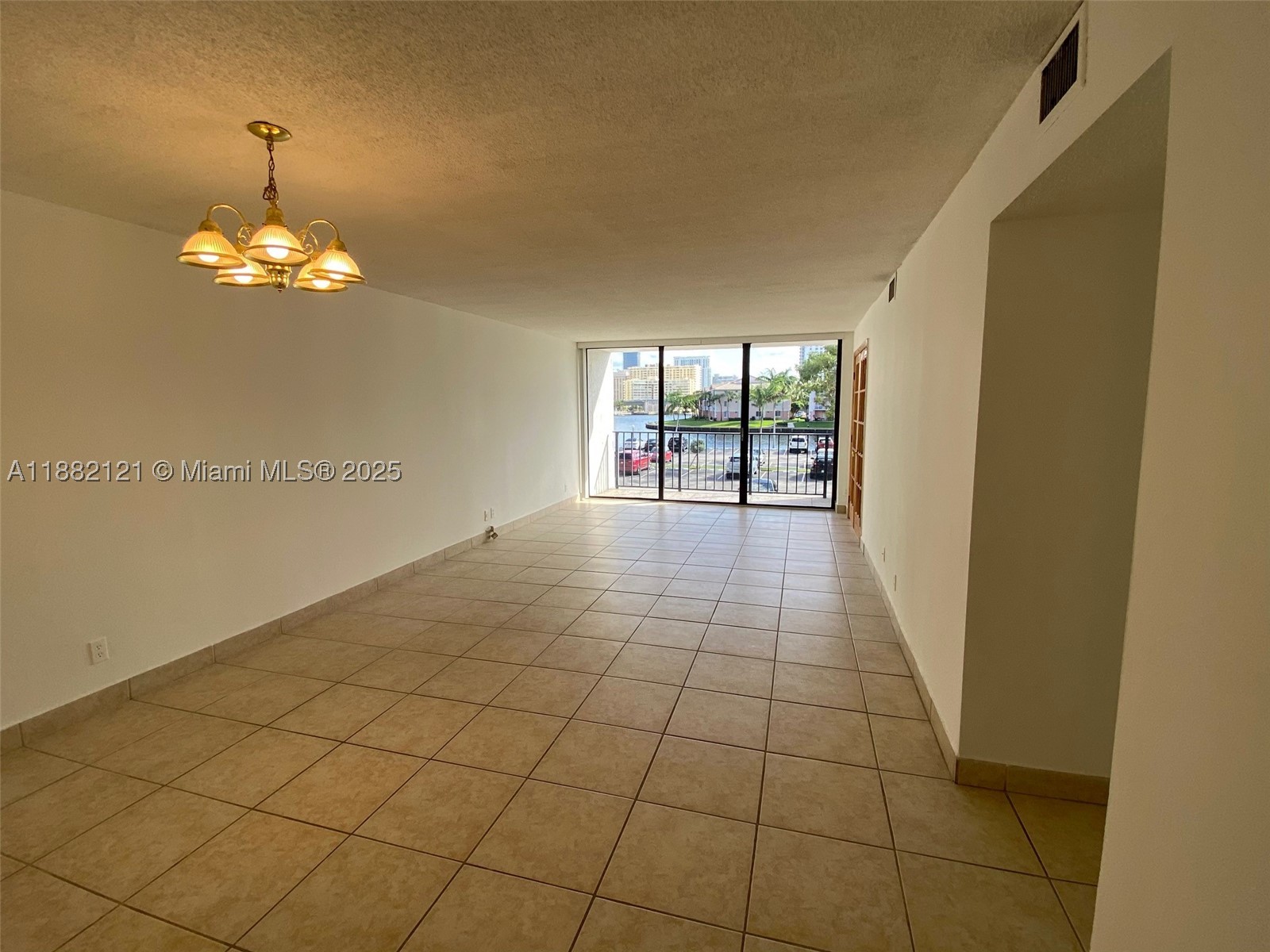 Hallandale Beach photo 3
