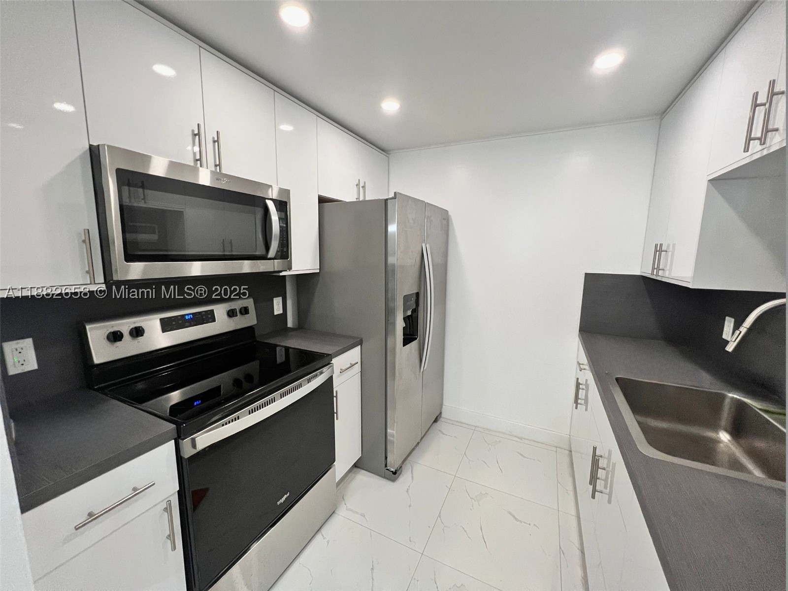 Pembroke Pines photo 1