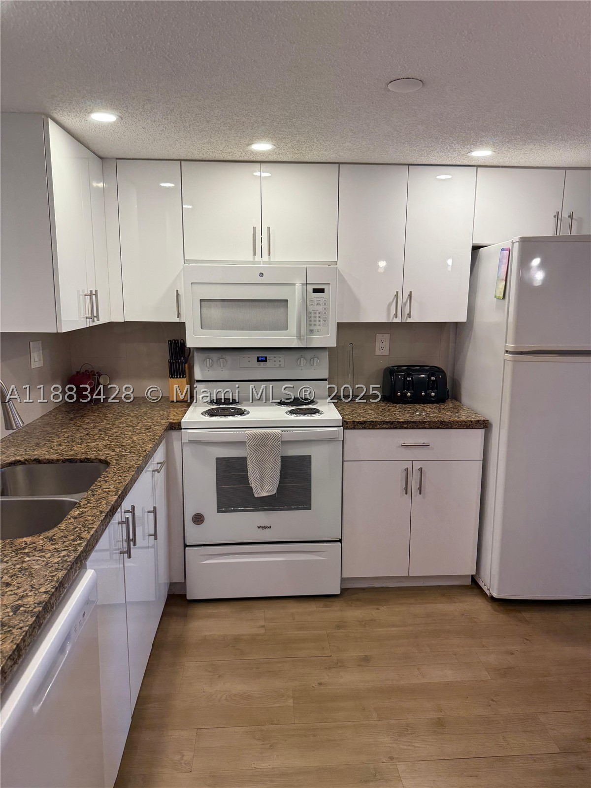 Sunny Isles Beach photo 2