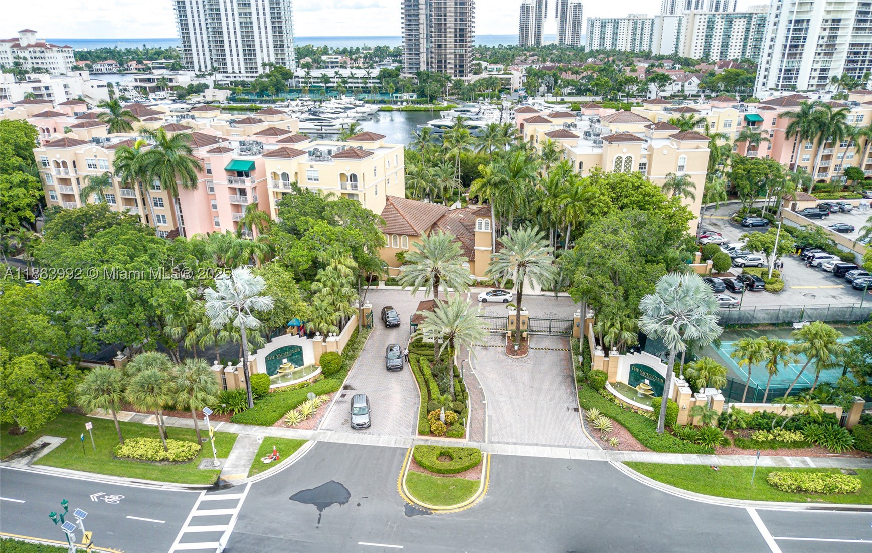 Aventura photo 2