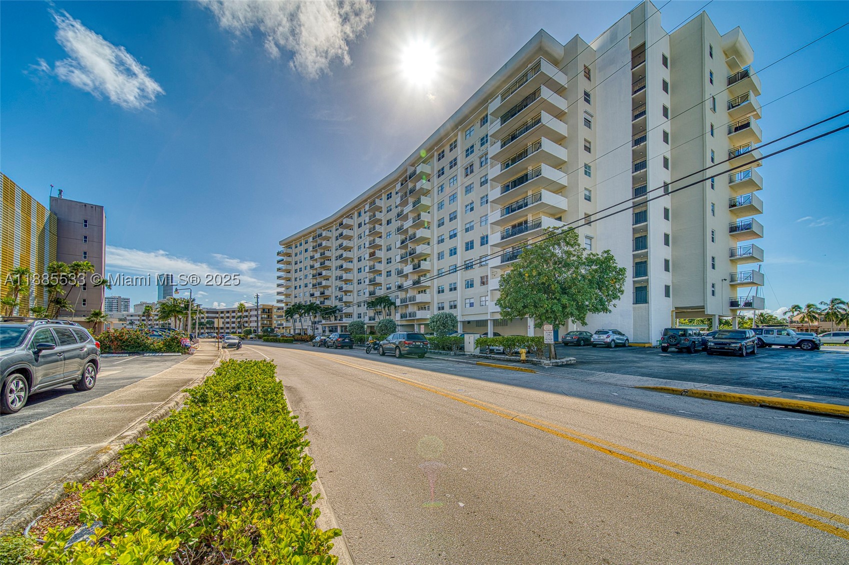 Hallandale Beach photo 2