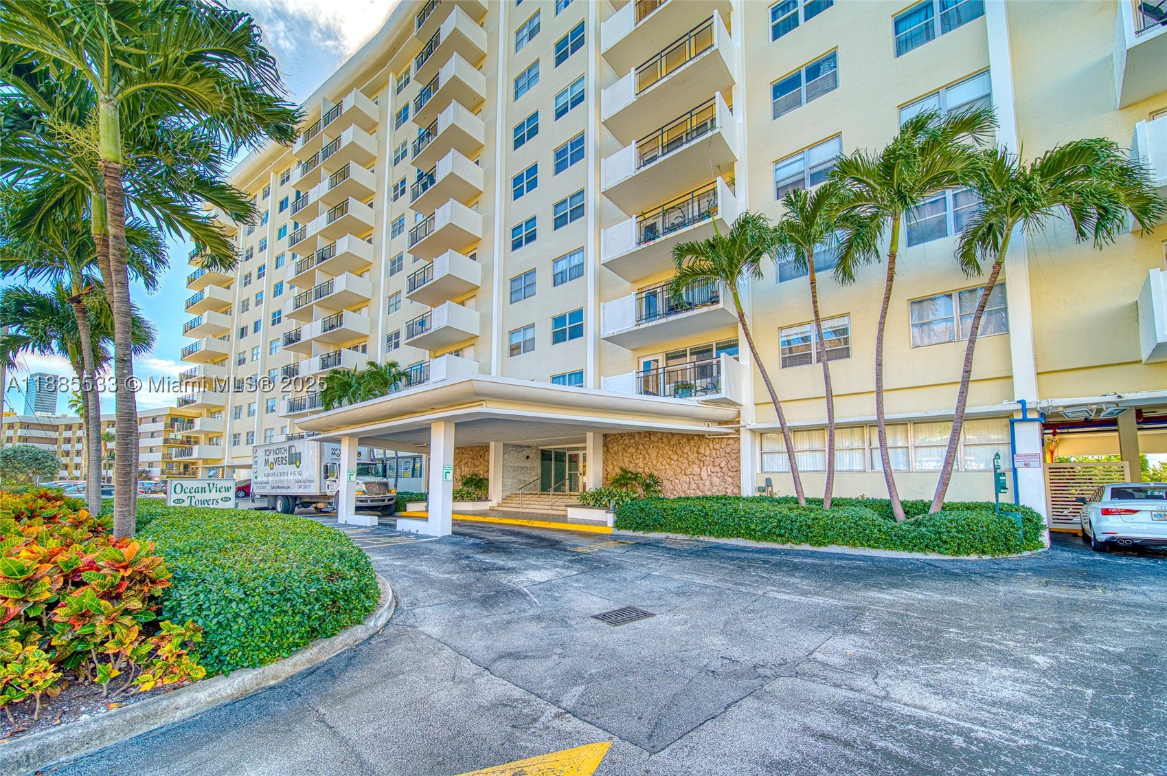 Hallandale Beach photo 3