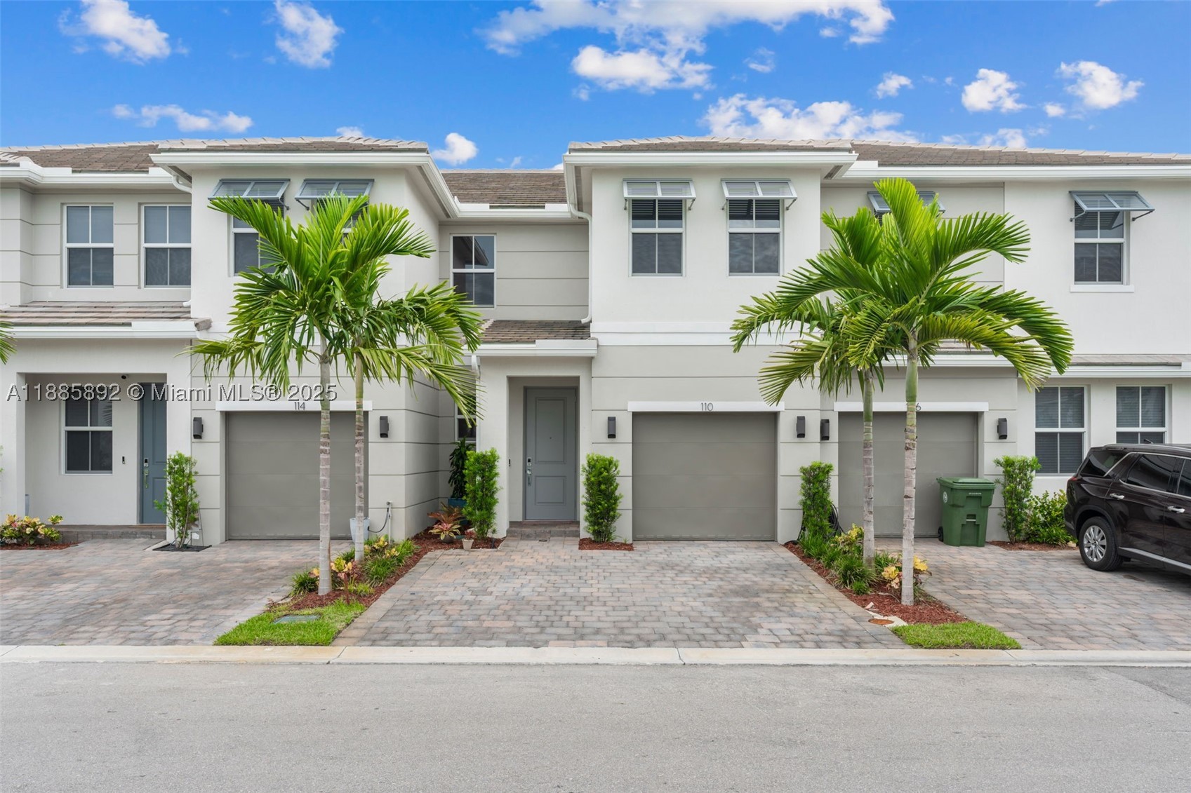 Pembroke Pines photo 1