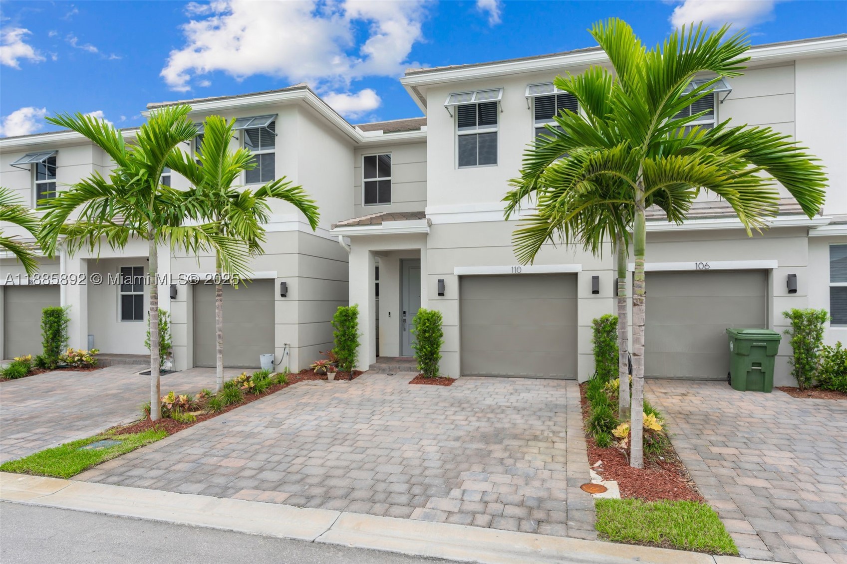 Pembroke Pines photo 2
