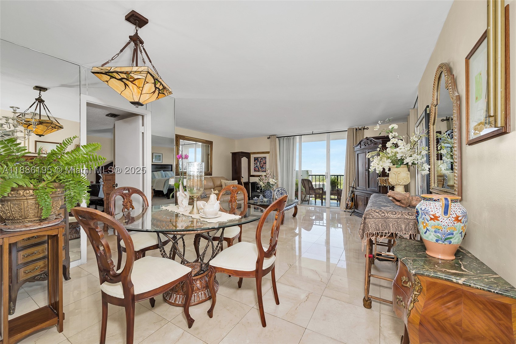 Aventura photo 5