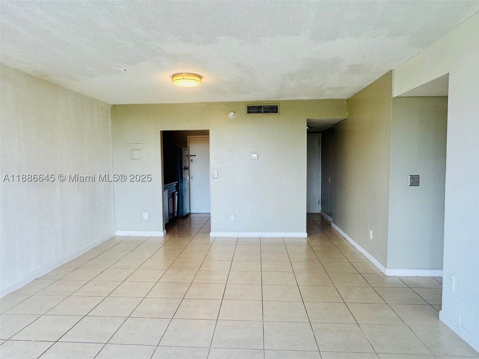 North Miami photo 4