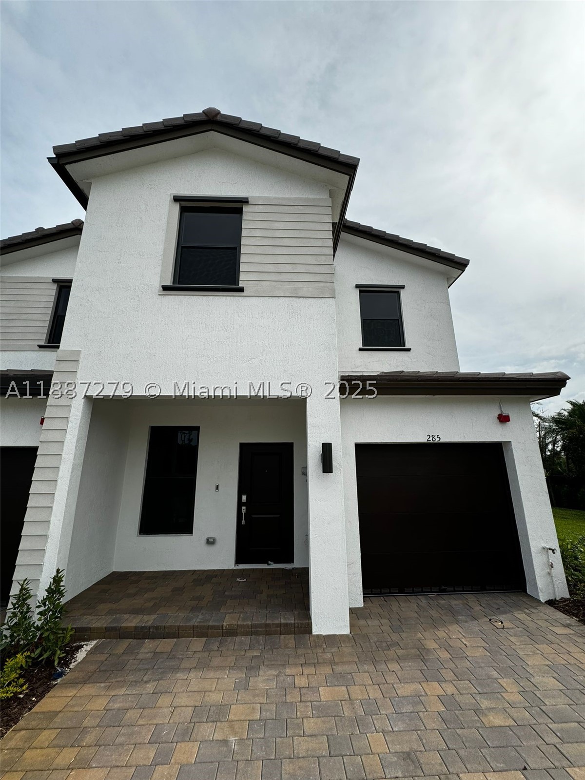Pembroke Pines photo 3