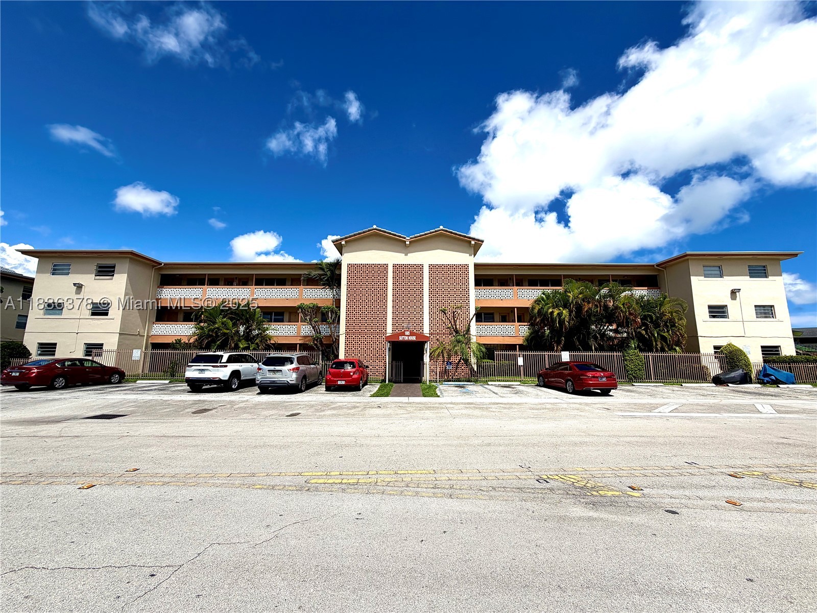 North Miami photo 1