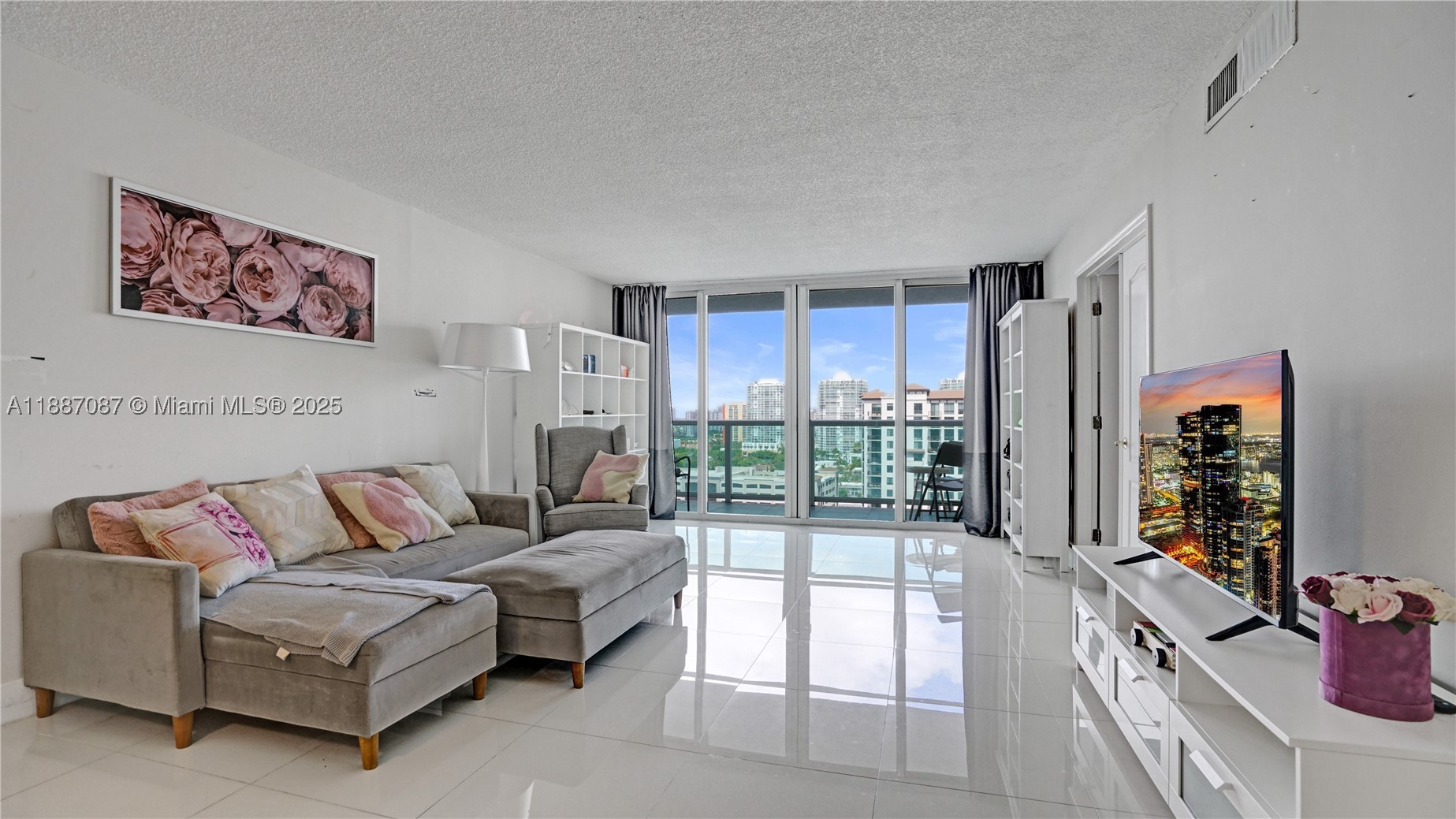 Sunny Isles Beach photo 2