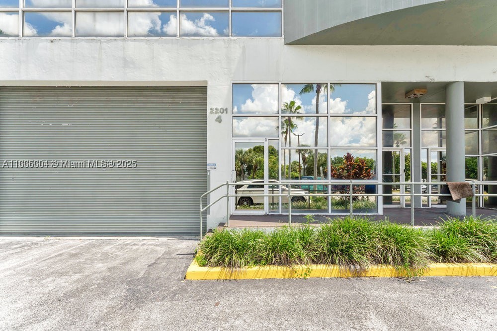 Doral photo 3