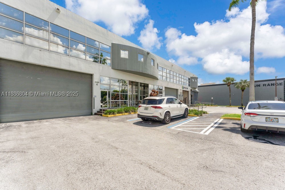 Doral photo 4