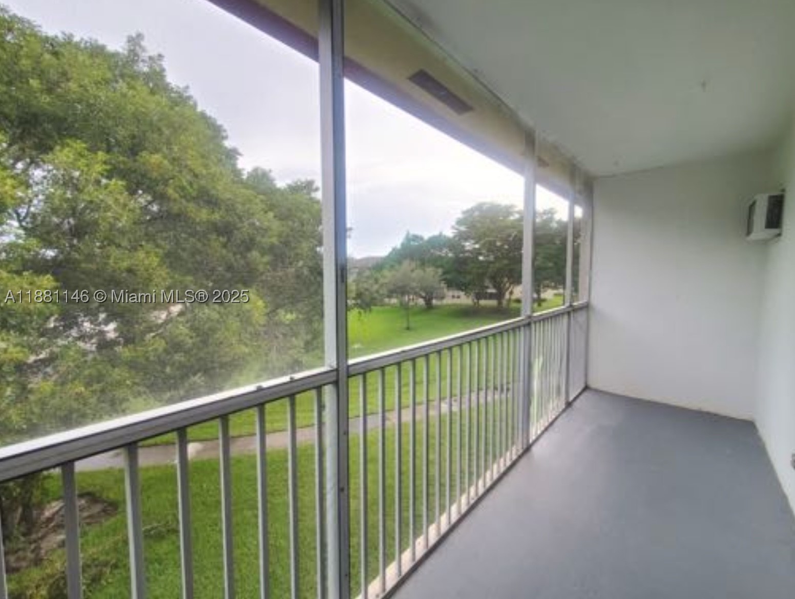 Pembroke Pines photo 2