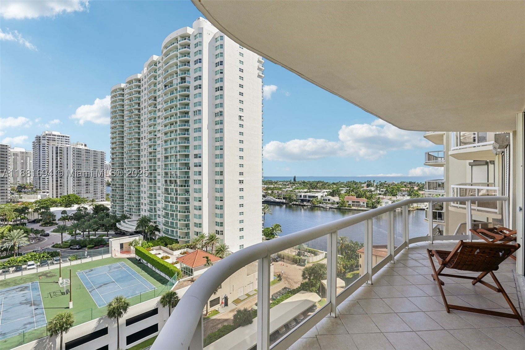 Aventura photo 1