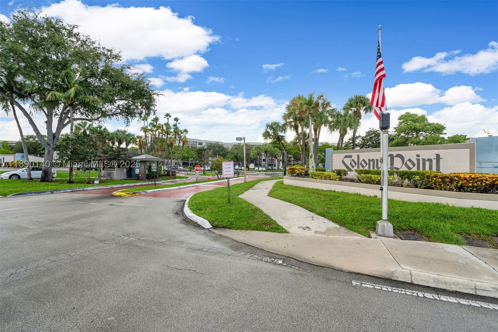 Pembroke Pines photo 1