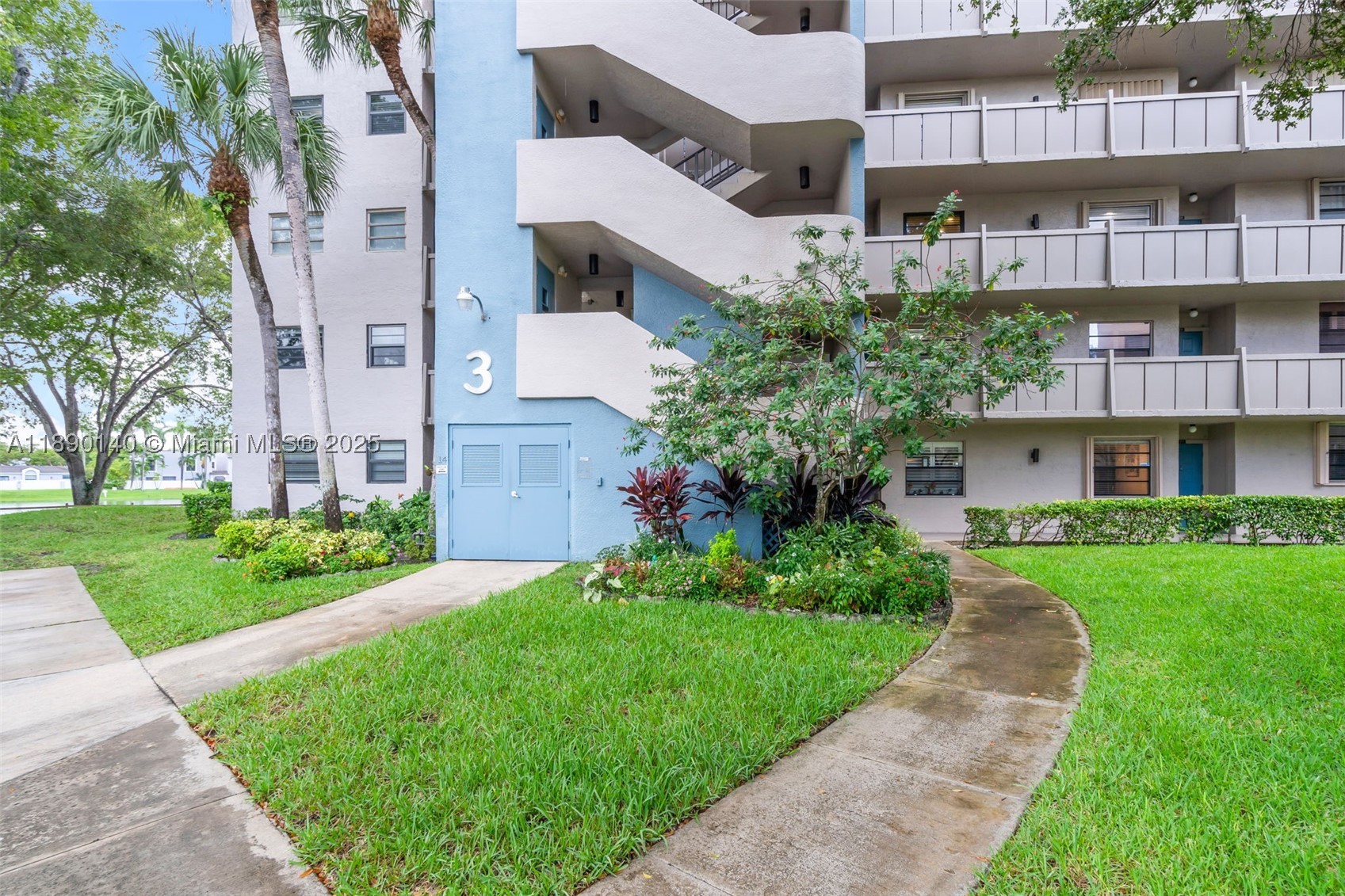 Pembroke Pines photo 3