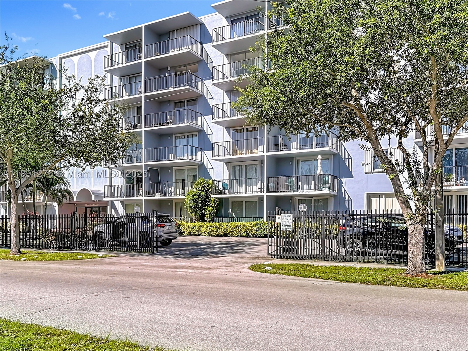 North Miami photo 2