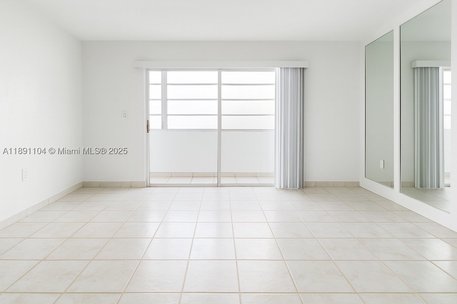 Miami Beach photo 2