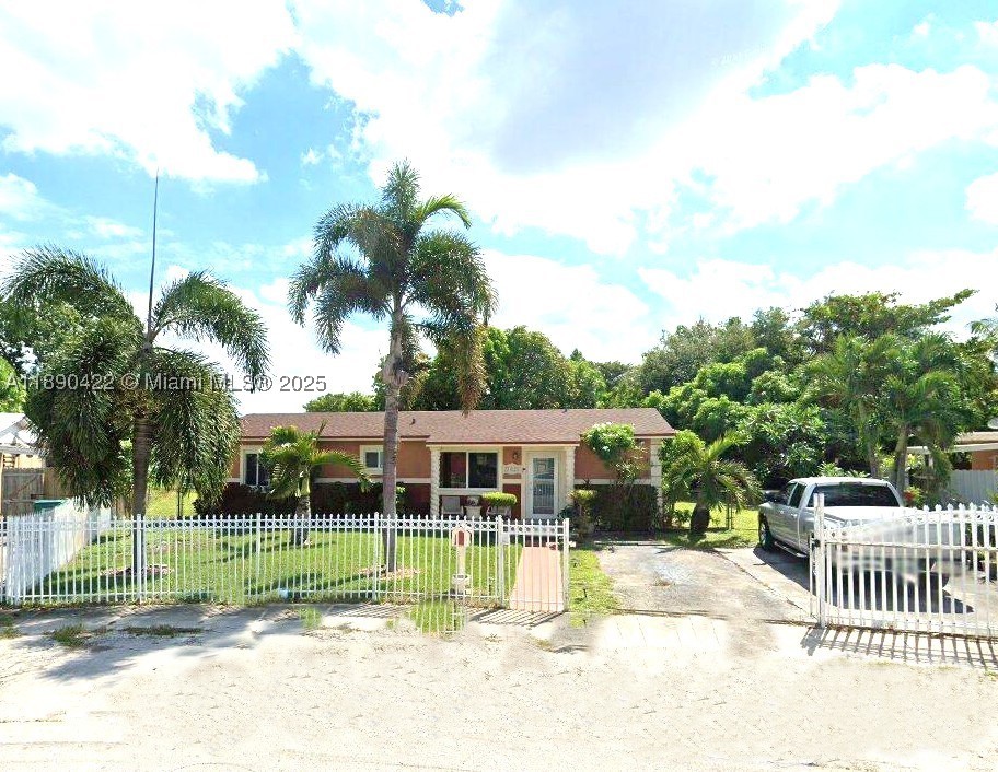 Miami Gardens photo 1