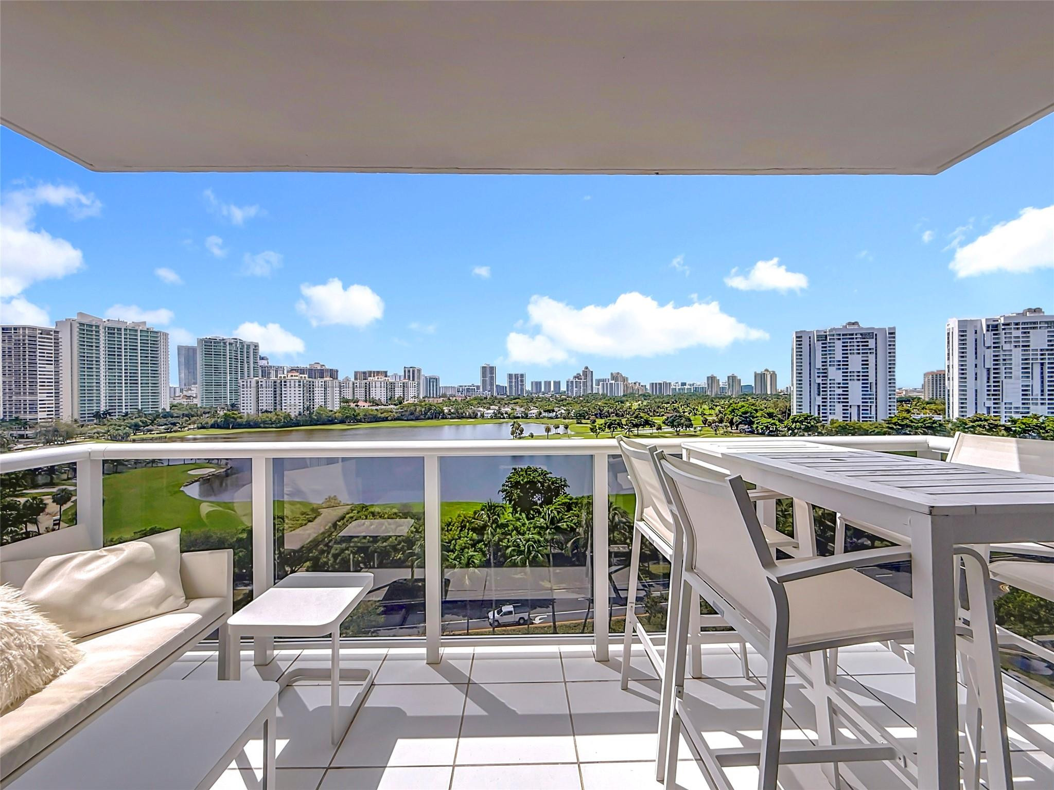 Aventura photo 5