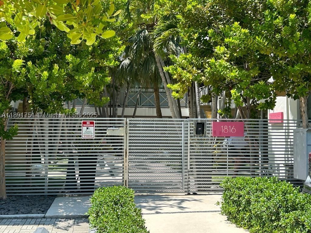 Miami Beach photo 1