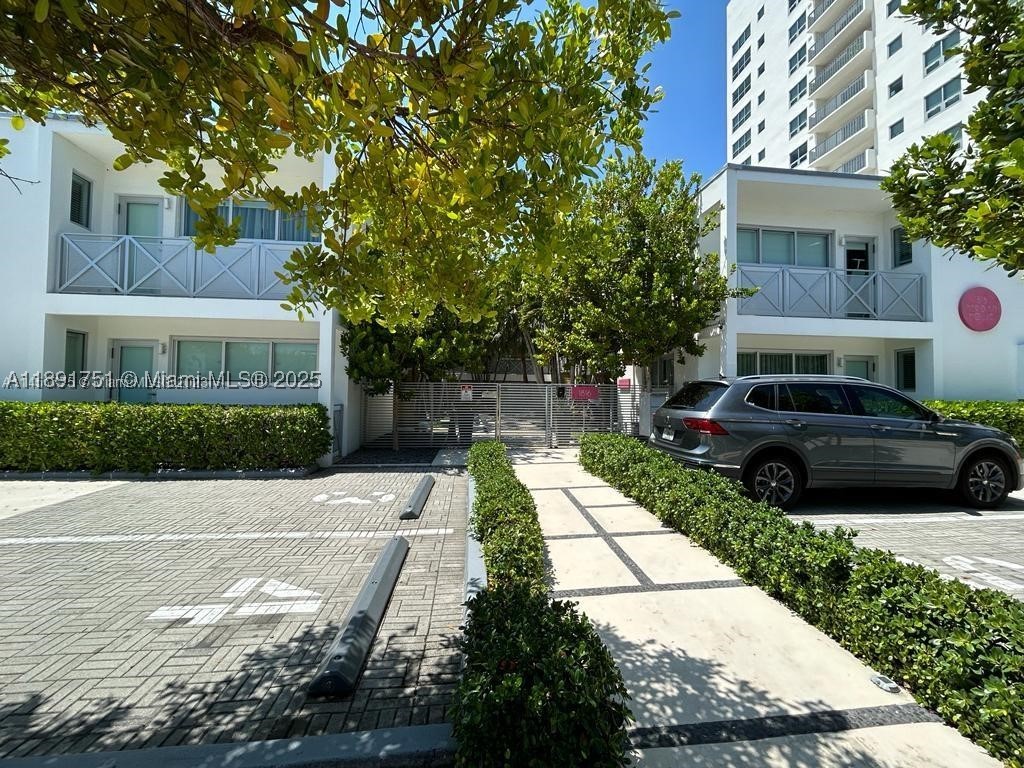 Miami Beach photo 2