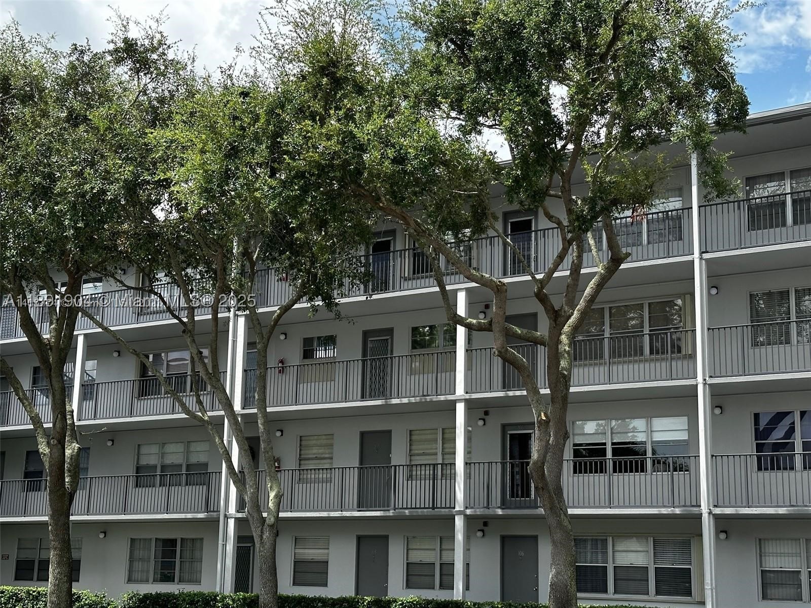 Pembroke Pines photo 1