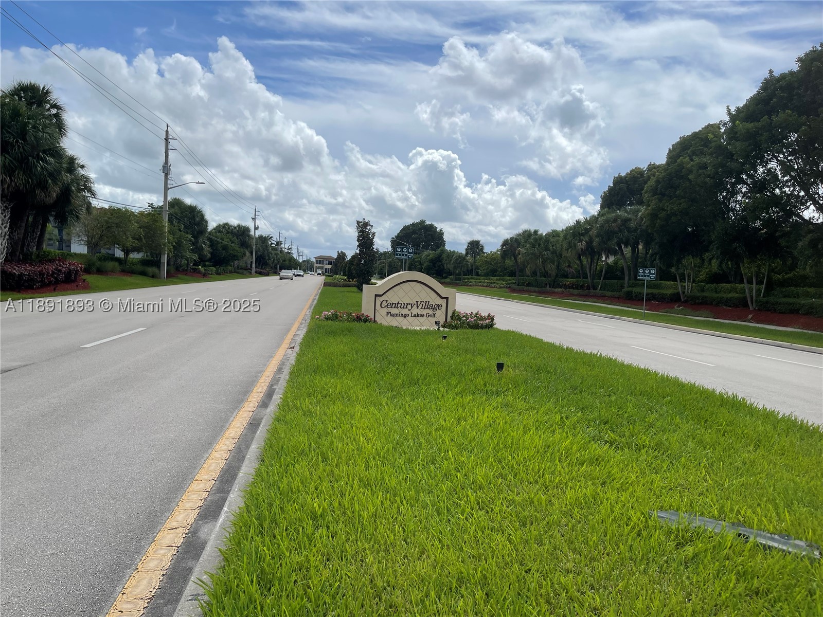 Pembroke Pines photo 1