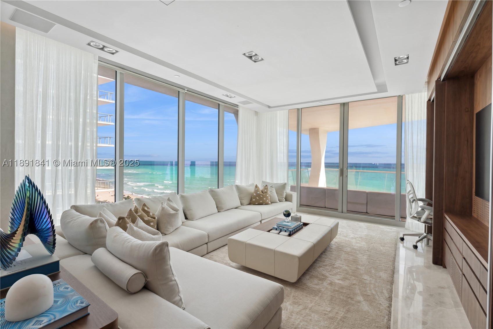 Sunny Isles Beach photo 1