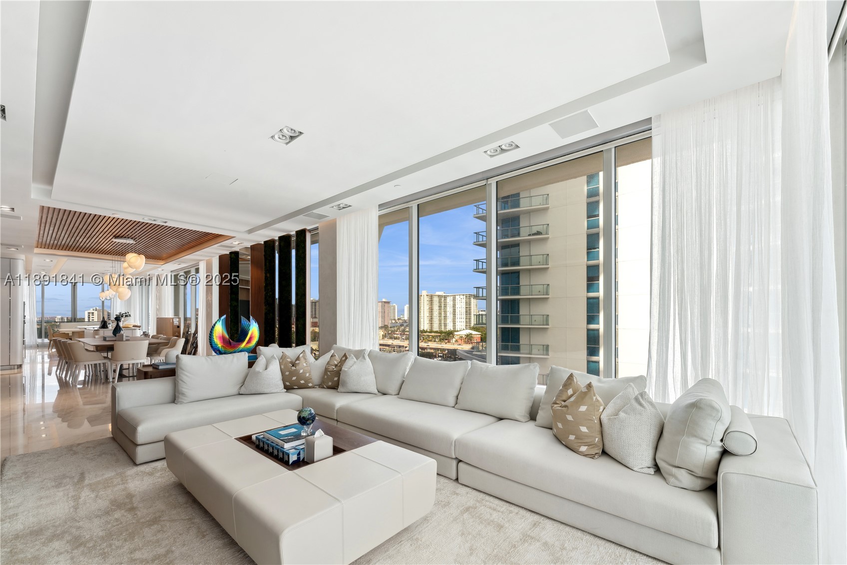 Sunny Isles Beach photo 2
