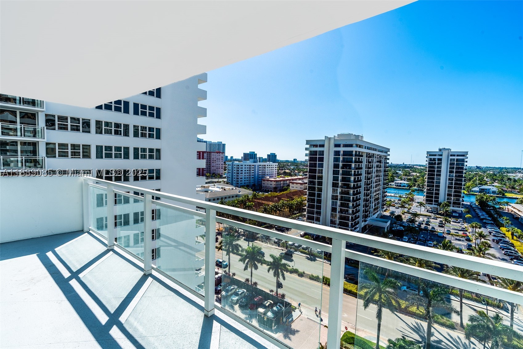 Hallandale Beach photo 2